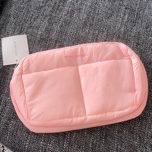 TO GO MAKEUP OR SKINCARE POUCH